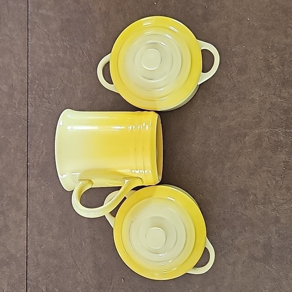 NWT Le Creuset Mini Cocottes Set of 2 + Matching Mug 8oz CK Soleil (Yellow) - Picture 3 of 8